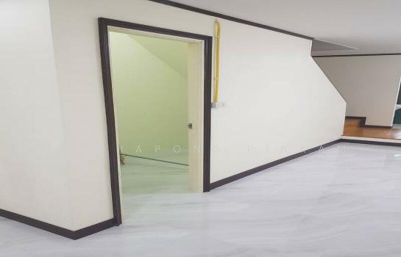 4-Bedroom Townhouse, Bangkok