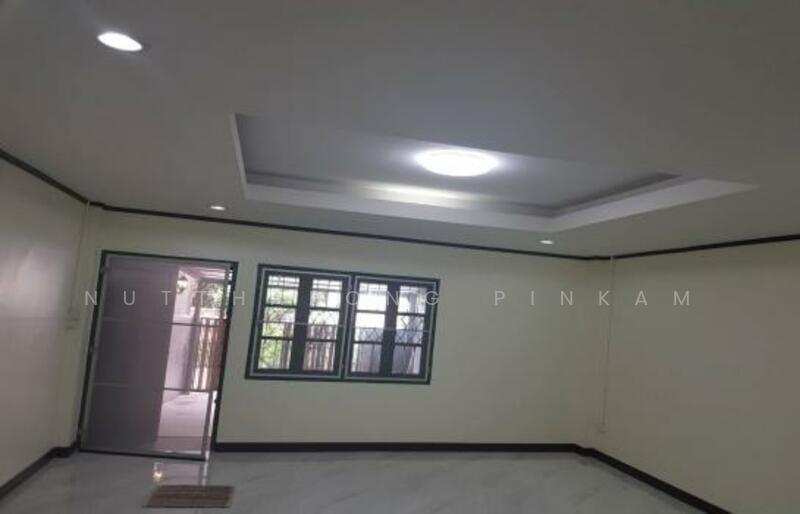 4-Bedroom Townhouse, Bangkok