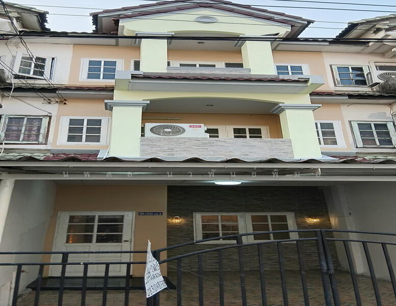 ขายหมู่บ้านหงส์ประยูรใกล้สถานีรถไฟฟ้าแยกบางพลู5ห้องนอน3ชั้น, Nonthaburi