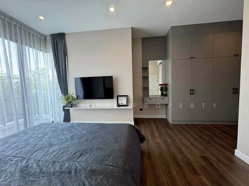 Bangkok Boulevard Bangna KM.5, Samut Prakan