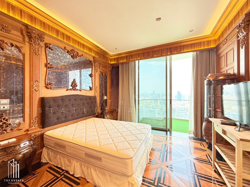 Magnolias Waterfront Residences, Bangkok