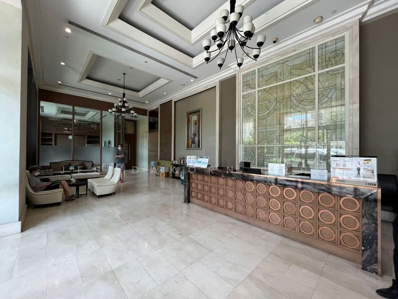 Villa Asoke, Bangkok