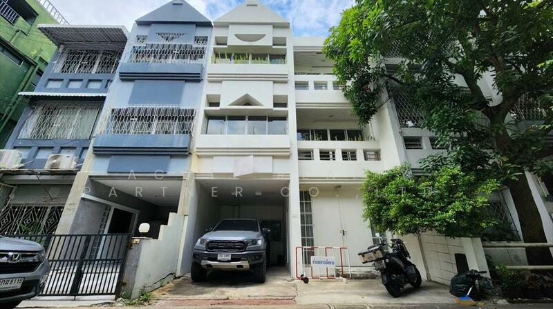 Townhouse for sales sukhumvit49, Bangkok