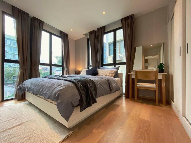 Runesu Thonglor 5, Bangkok
