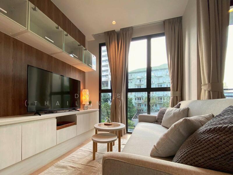 Runesu Thonglor 5, Bangkok
