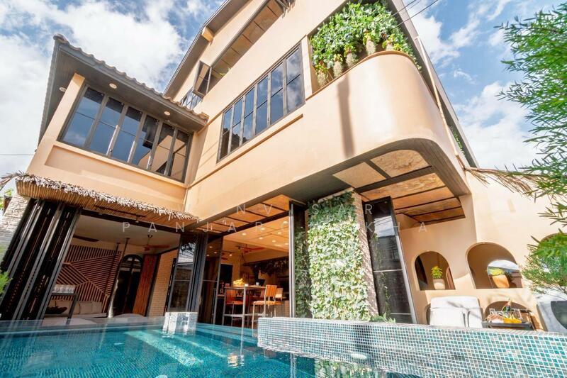 บ้านเดี่ยว 3 ชั้น ศรีนครินทร์ 48 ใกล้ BTS อุดมสุข ใกล้ พาราไดซ์ ปาร์ค ศรีนครินทร์, Bangkok