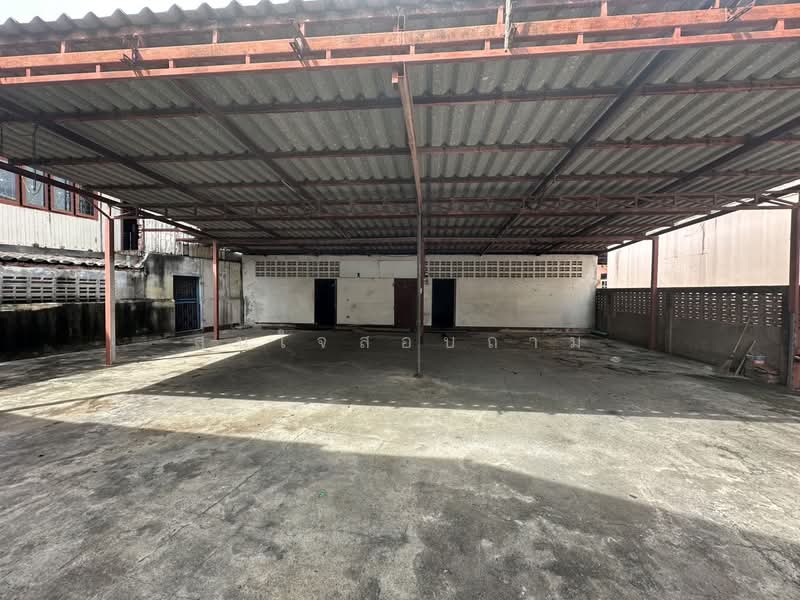 ขายบ้าน 2 ชั้น พร้อมอาคารหน้าร้าน บางเสร่ สัตหีบ ใกล้หาดบางเสร่ เหมาะลงทุนและทำธุรกิจ, Chon Buri (Pattaya)
