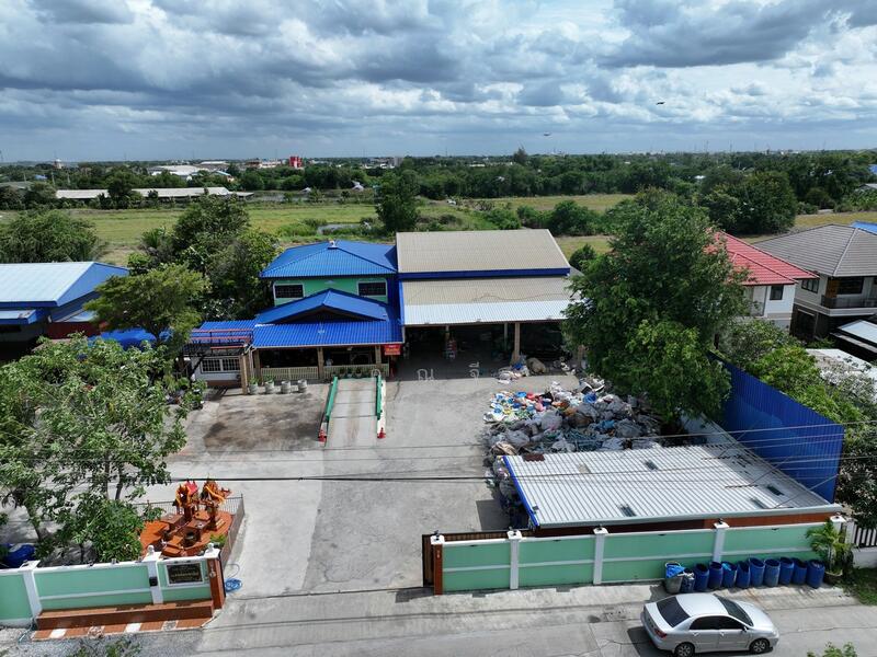 รีบลงทุนก่อนพลาด!! โกดัง + พื้นที่โรงงาน ขาย ที่ดินปูคอนกรีตแล้วพร้อมสิ่งปลูกสร้าง 1 ไร่, Nakhon Pathom