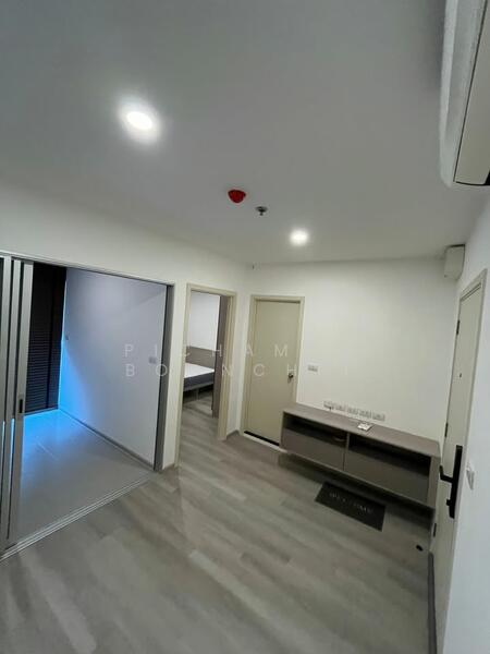 Elio Sathorn-Wutthakat, Bangkok