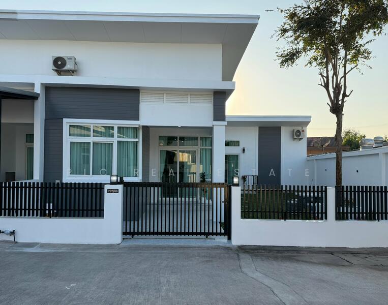 Townhouse Style Single House in East Pattaya, Chon Buri (Pattaya)
