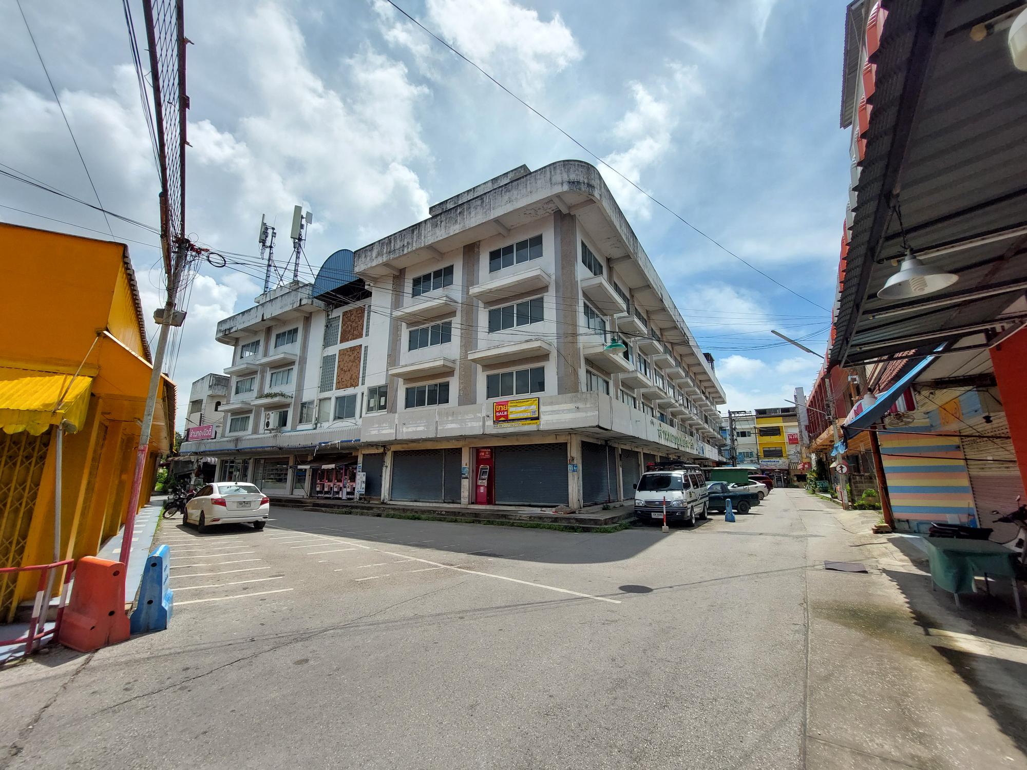 Commercial House in Lamphun