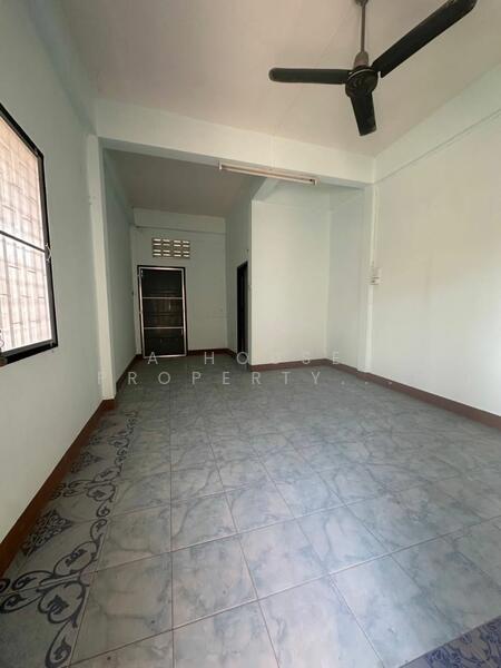 Dormitory business for sale, community area, Bang Phra, Sriracha, Chon Buri (Pattaya)