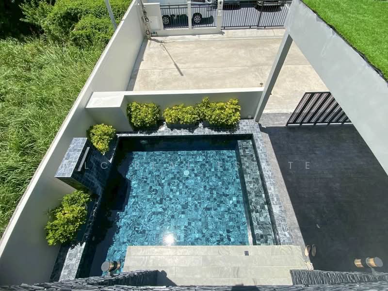 3 Bedroom Pool Villa for Sale in East Pattaya, Chon Buri (Pattaya)