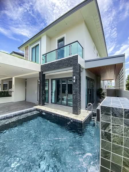 3 Bedroom Pool Villa for Sale in East Pattaya, Chon Buri (Pattaya)