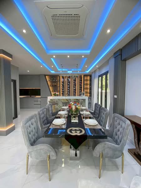 3 Bedroom Pool Villa for Sale in East Pattaya, Chon Buri (Pattaya)