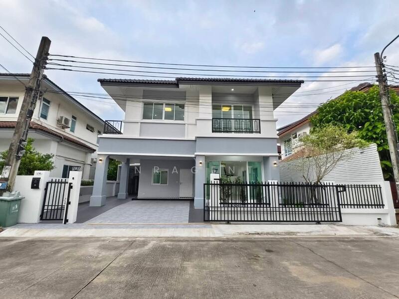 Wasinee Grand Home, Bangkok