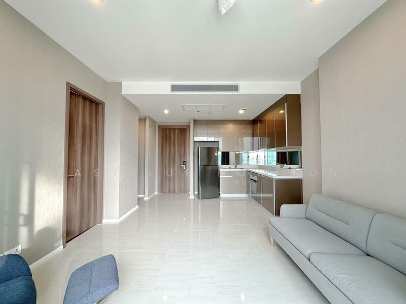 Menam Residences, Bangkok