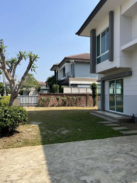 Wararom Charoenmuang, Chiang Mai