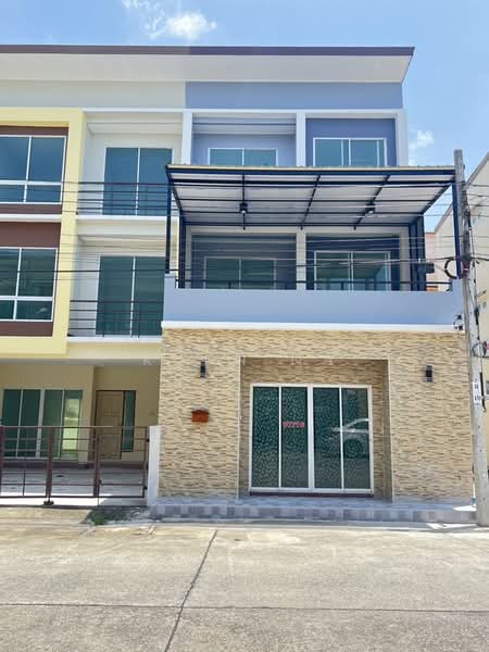 Pensiri 4, Bangkok