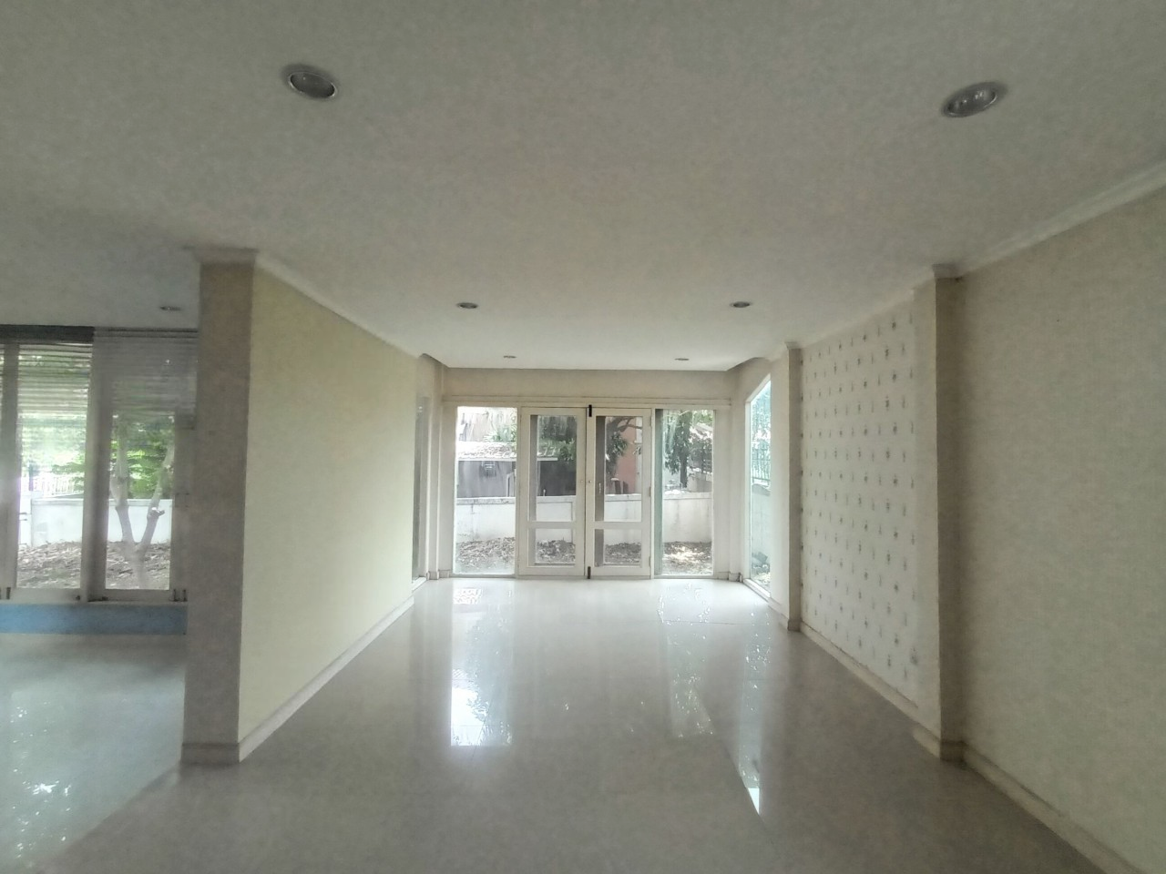 Thana Thong Eligan Home