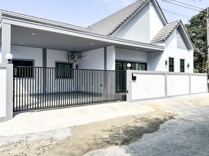 3 Bedroom House for Sale in East Pattaya, Chon Buri (Pattaya)