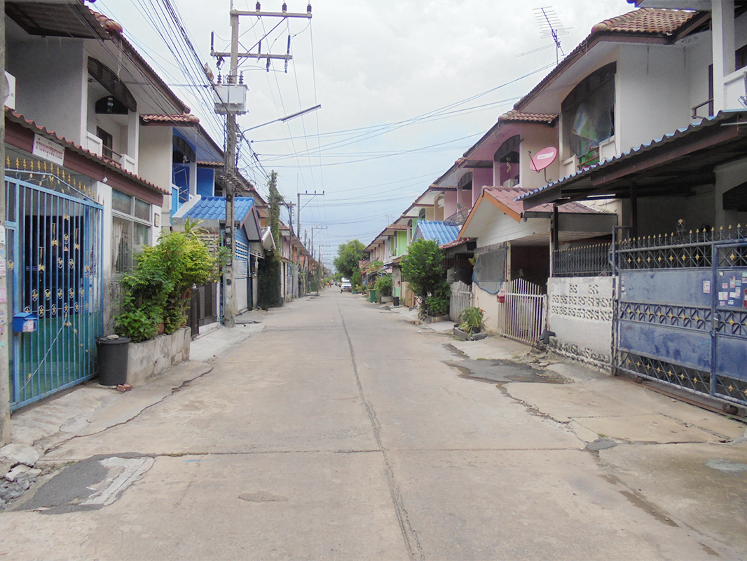 ทาวน์เฮ้าส์ โครงการบ้านพรธิสาร 5 คลอง 7 ธัญบุรี