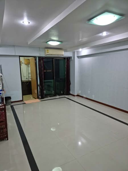 Diamond Park Apartment, Bangkok