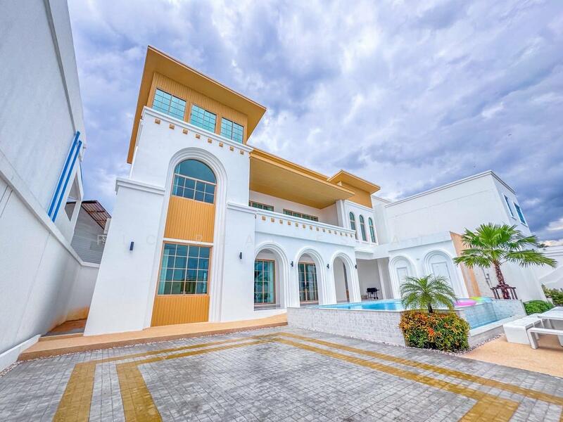 Pool Villa 5 Bedroom for Sale in East Pattaya, Chon Buri (Pattaya)