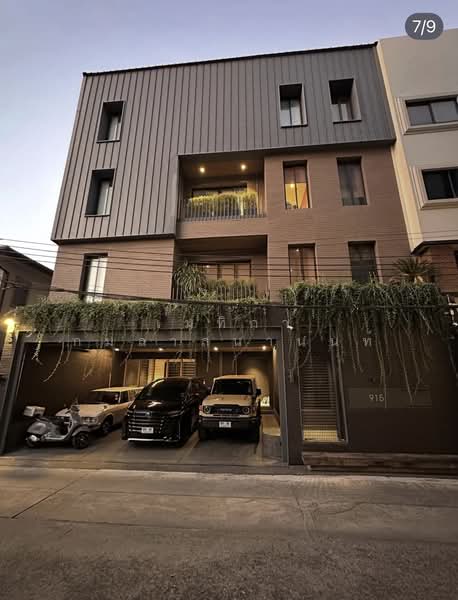 Rare Luxury Detached House in Thonglor, Bangkok