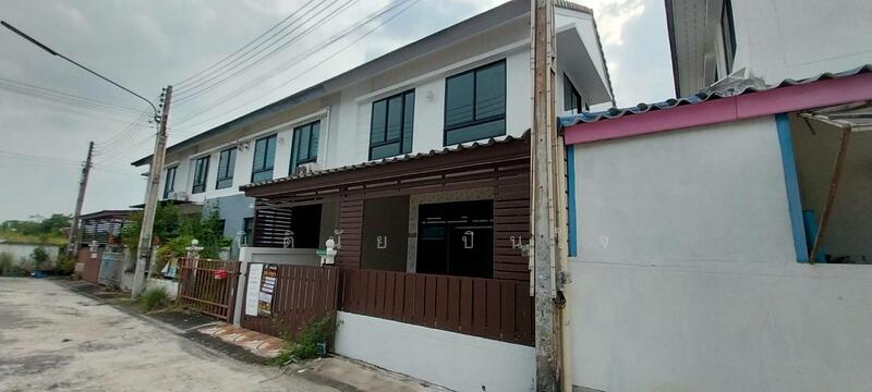 ไอวี่ทาวน์ พนัสนิคม, Chon Buri (Pattaya)
