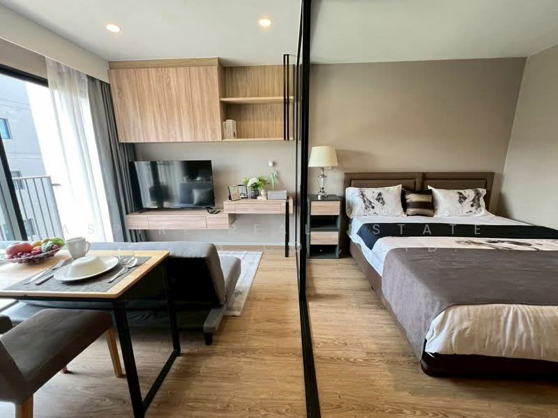 Blossom Condo @ Sathorn-Charoenrat, Bangkok