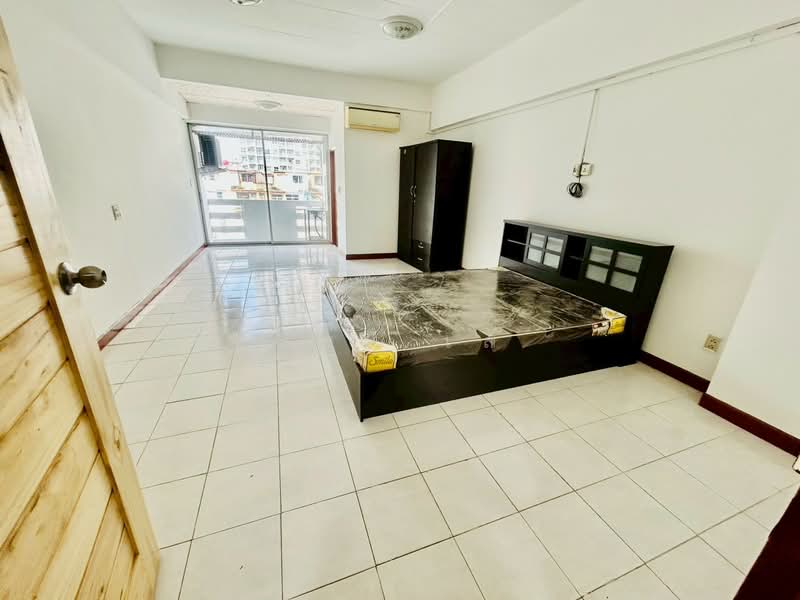 Wongsawang Place Condominium, Bangkok