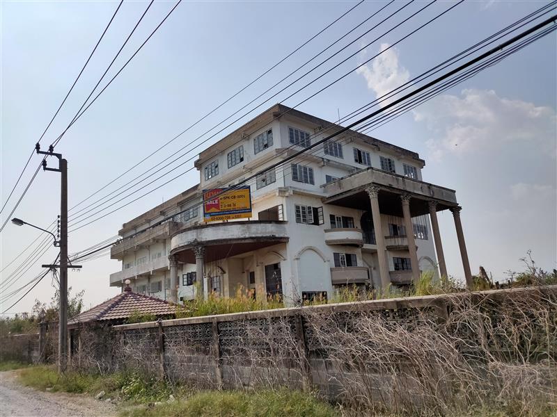 อาคารพาณิชย์ 4.5 ชั้น บางบ่อ