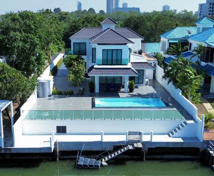 4 Bedroom Pool Villa for Sale in Na Jomtien Pattaya, Chon Buri (Pattaya)