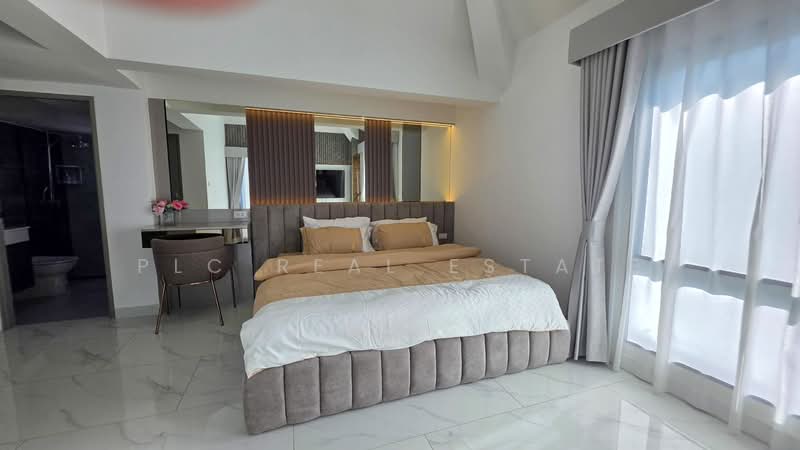 4 Bedroom Pool Villa for Sale in Na Jomtien Pattaya, Chon Buri (Pattaya)