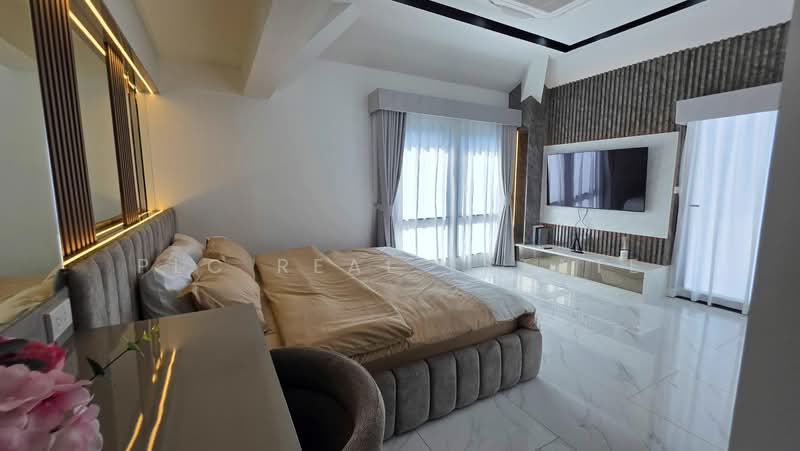 4 Bedroom Pool Villa for Sale in Na Jomtien Pattaya, Chon Buri (Pattaya)