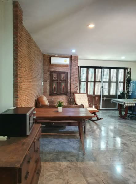 4-BR Townhouse, Bangkok