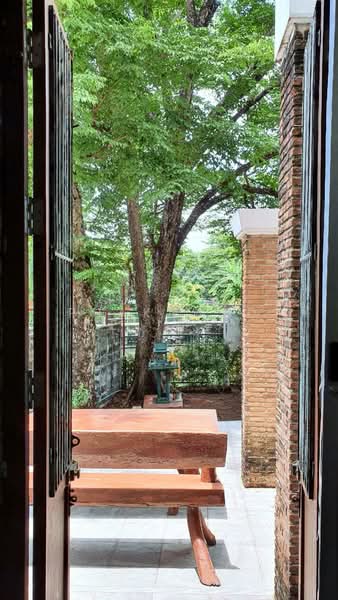 4-BR Townhouse, Bangkok