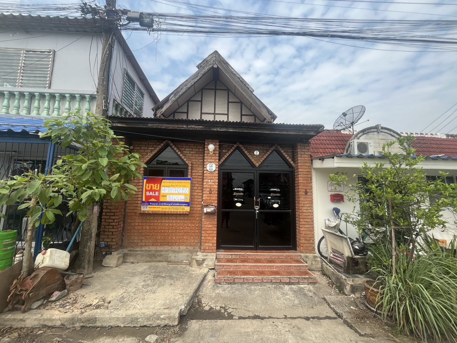 Townhouse project at Nattawadee, Dan Buri