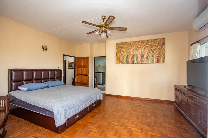 Chiang Mai Riverside Condominium, Chiang Mai
