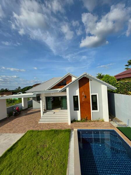 Pool Villa for Sale 3 Bedrooms in Bang Saray, Chon Buri (Pattaya)