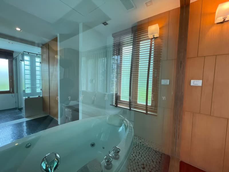 Beach Front House North Pattaya stunning view of the Sanctuary Truth 5bedrooms7bathrooms, Chon Buri (Pattaya)