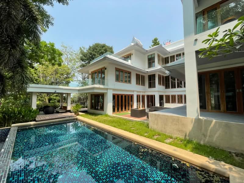 Beach Front House North Pattaya stunning view of the Sanctuary Truth 5bedrooms7bathrooms, Chon Buri (Pattaya)
