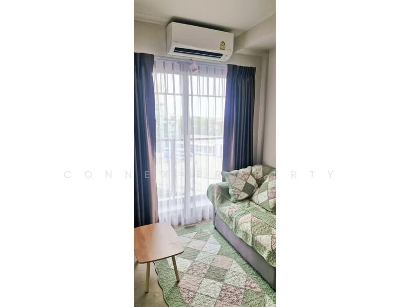 Phyll Phahol 34, Bangkok