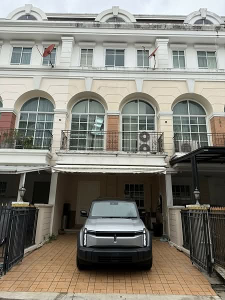 3BR Townhouse at Plus City Park Rama 9-Hua Mark | 180 sqm Home Office, Bangkok
