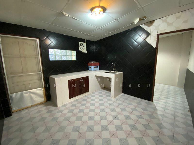 6-Bedroom Townhouse, Bangkok