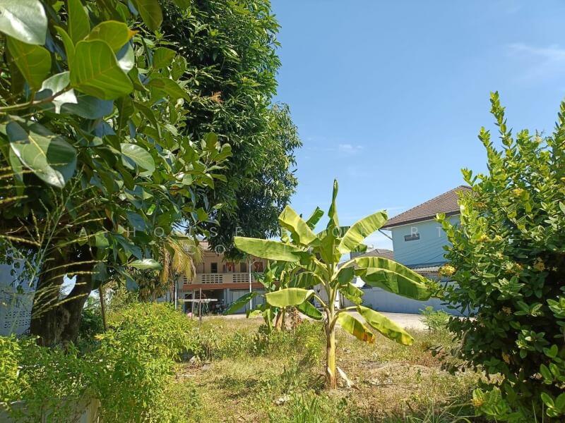 Land for sale with buildings, Chak Yai Chin Road 2, Thung Sukhla, Sriracha, Chon Buri (Pattaya)