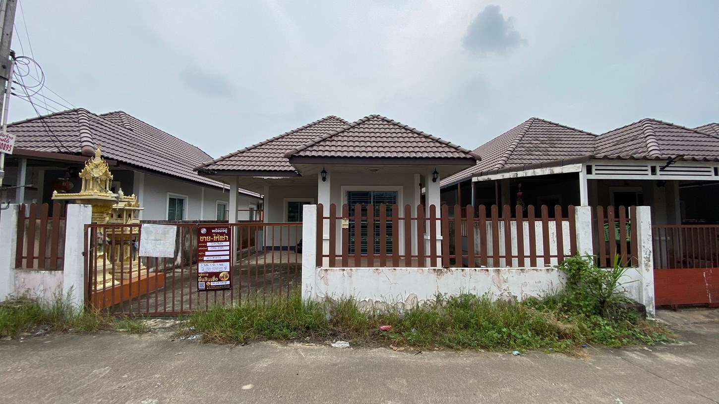 Townhouse in Poiland Village, 2 Pluak Daeng, Rayong
