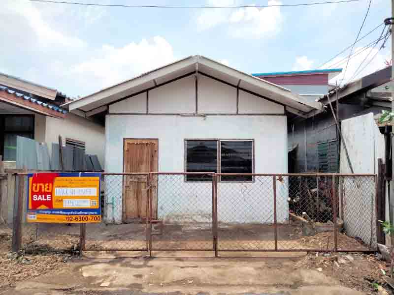 Single-detached house in Maha Nakorn Community Housing Project, Bang Khae District