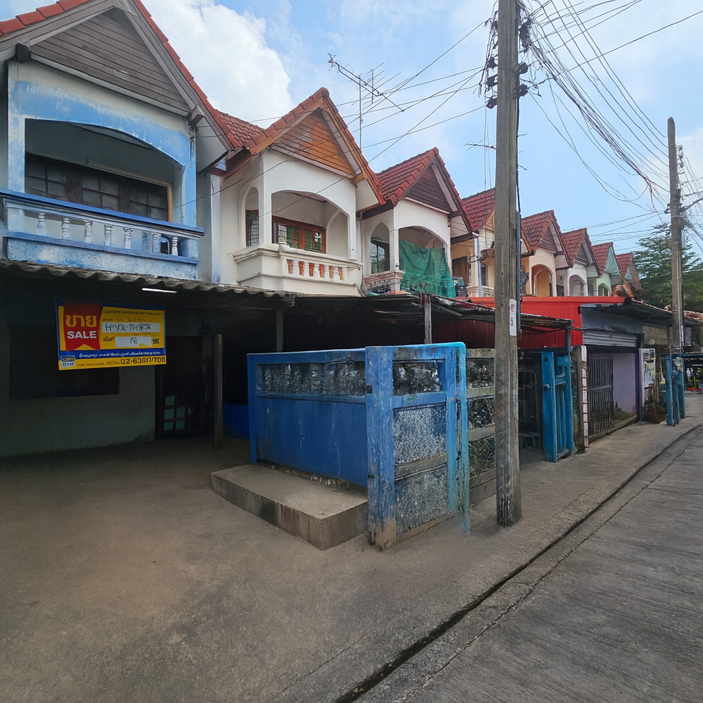 ทาวน์เฮ้าส์ โครงการบ้านวโรชา 4 บางพลี